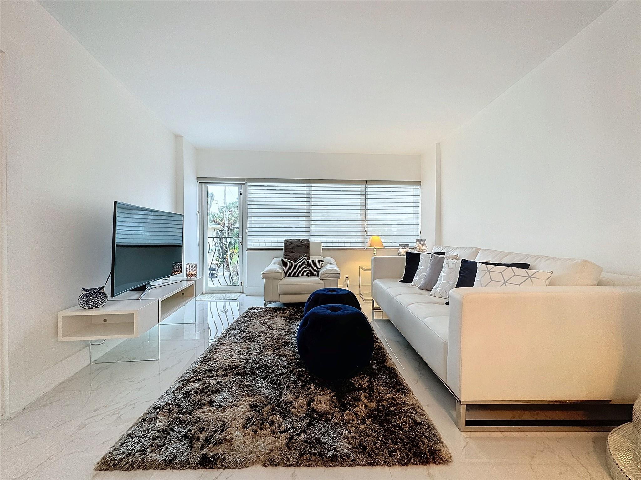 LE CERCLE BY THE BEACH - Residential