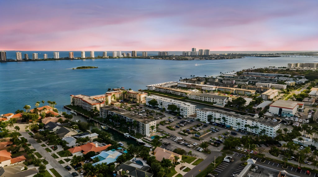 Photo of 109 Paradise Harbour Boulevard #202, North Palm Beach, FL 33408 (MLS # R11075331)