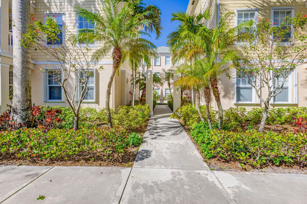 Photo of 276 Murcia Drive #313, Jupiter, FL 33458 (MLS # R10949625)