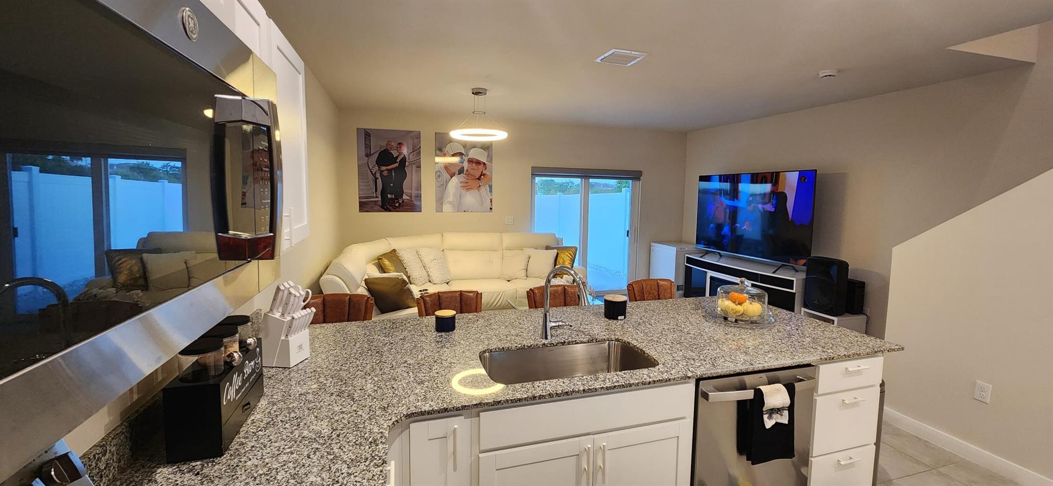 COSTA BLANCA VILLAS - Residential Lease