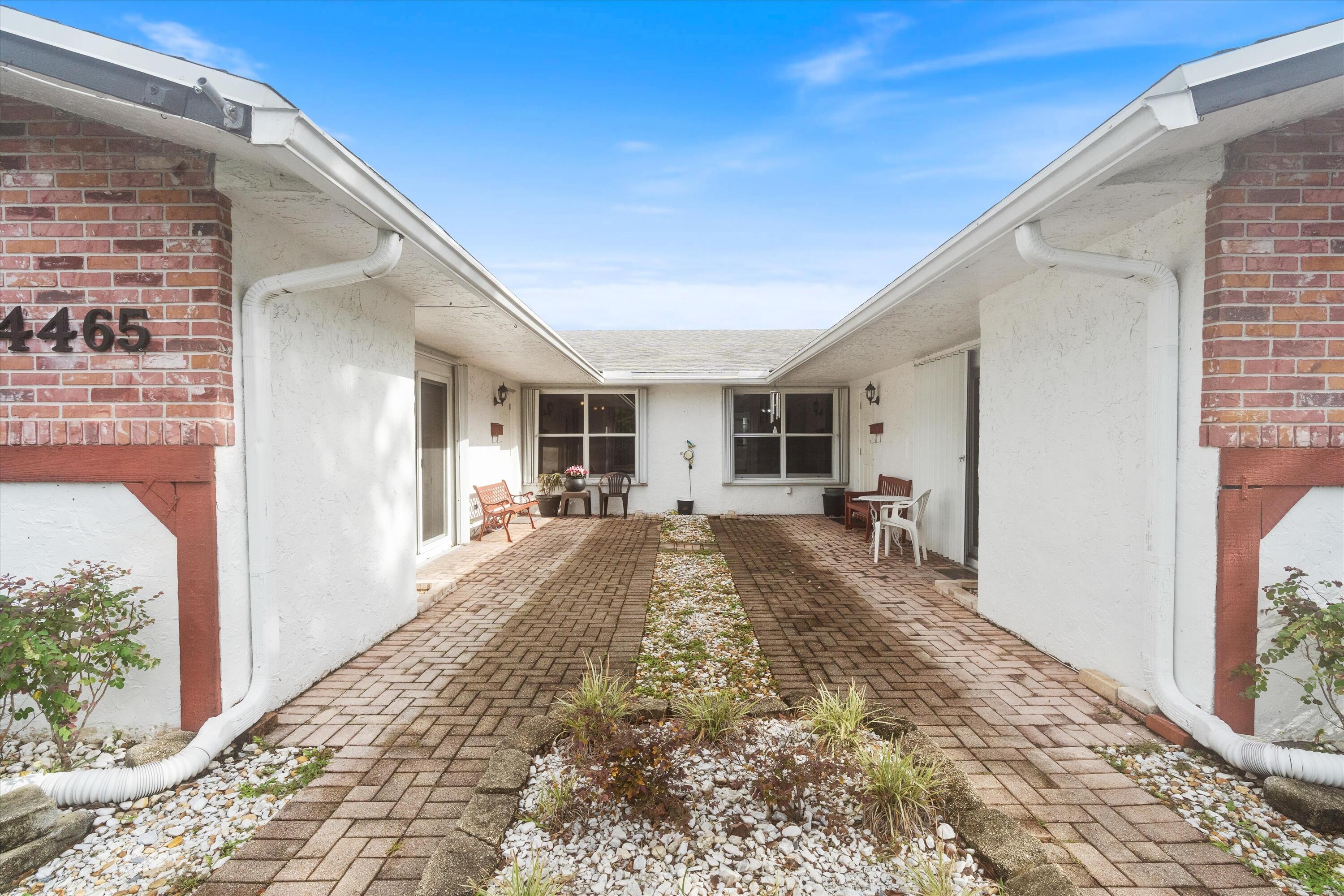 4465 SW 54th Court