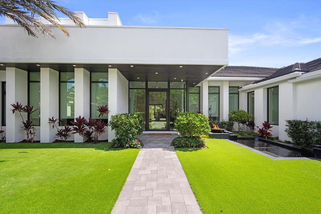 Photo of 18074 Sentinel Circle, Boca Raton, FL 33496 (MLS # R11090290)