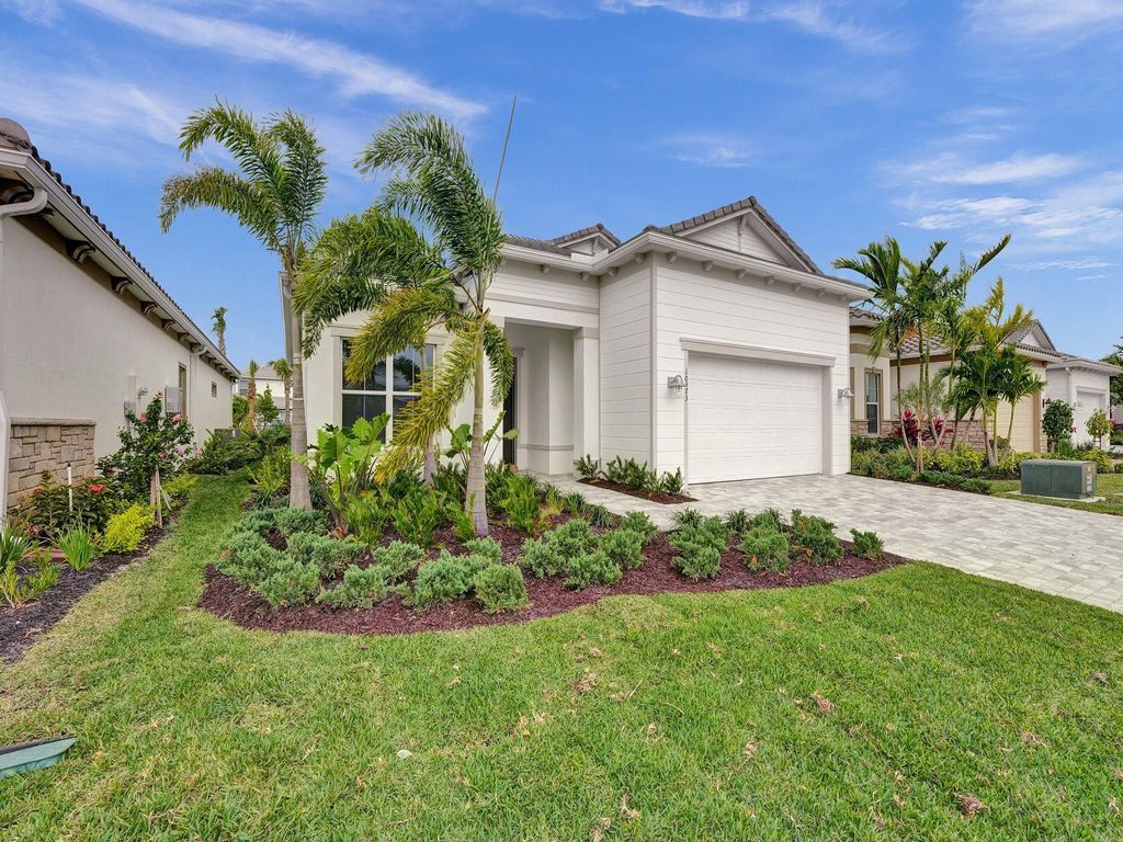 Photo of 10373 Northbrook Circle, Palm Beach Gardens, FL 33412 (MLS # F10451068)