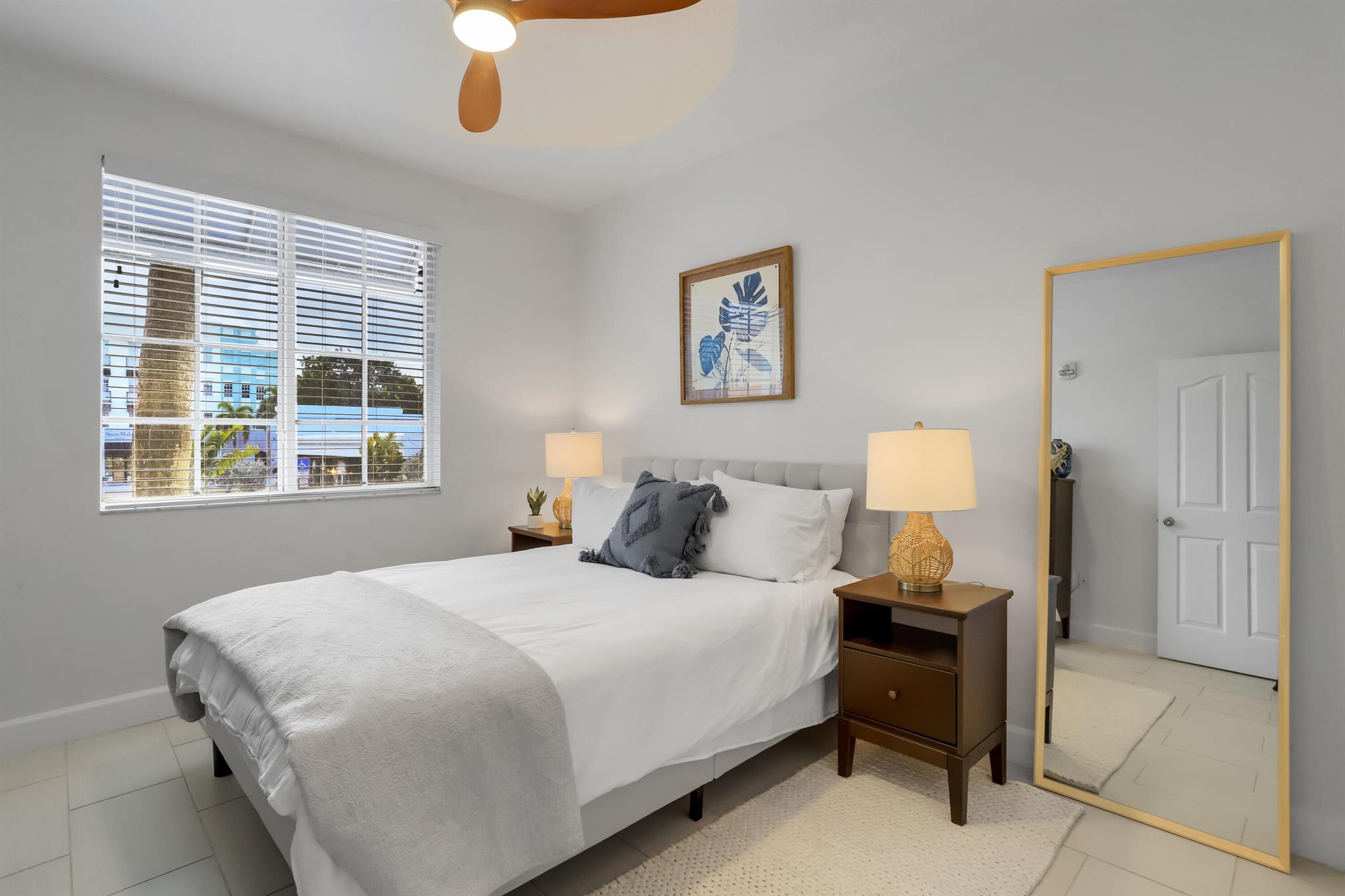 PINEAPPLE GROVE VILLAGE CONDO - Residential Lease