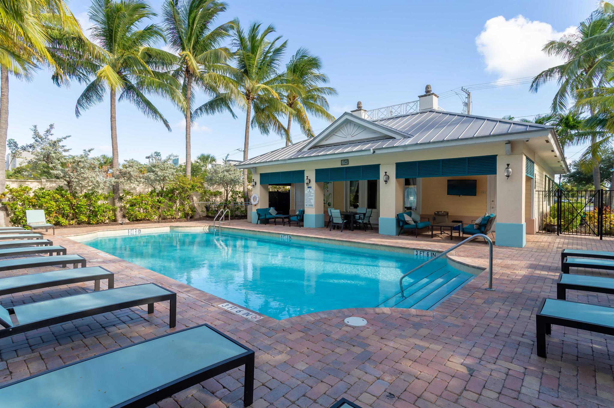 PINEAPPLE GROVE VILLAGE CONDO - Residential Lease