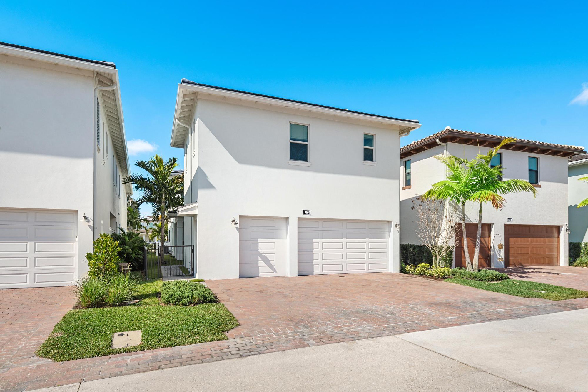 ALTON NEIGHBORHOOD - Residential Lease