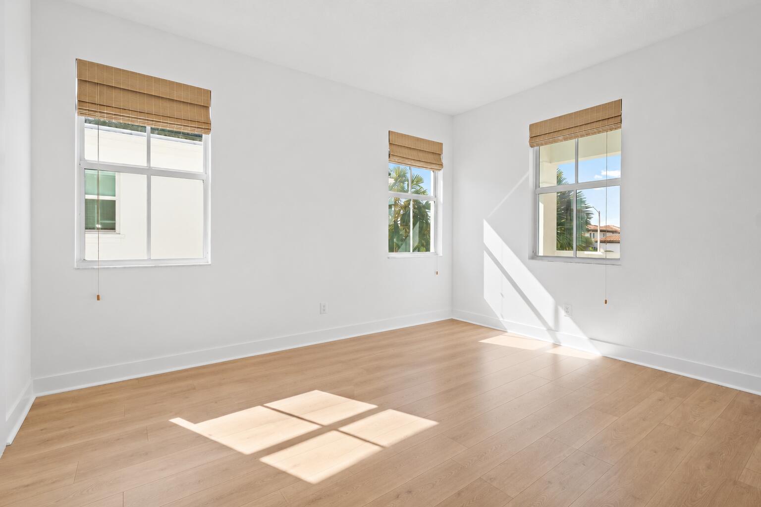ALTON NEIGHBORHOOD - Residential Lease