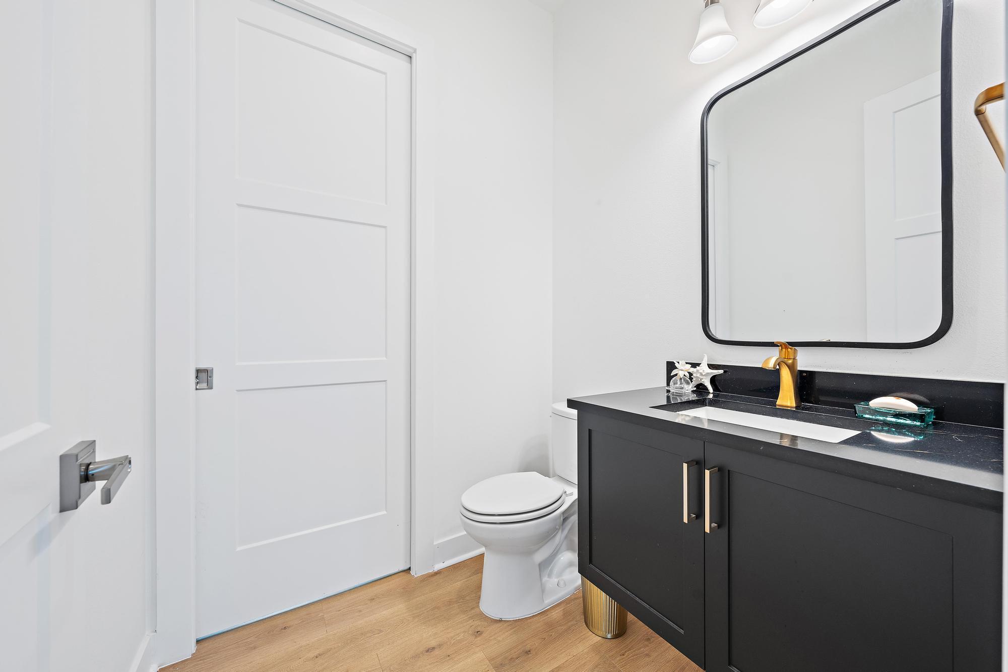 ALTON NEIGHBORHOOD - Residential Lease