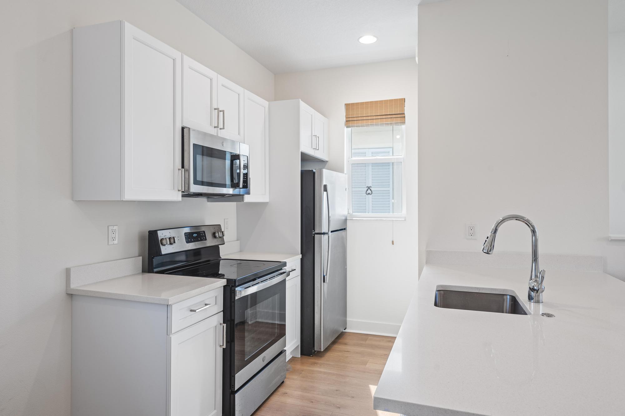 ALTON NEIGHBORHOOD - Residential Lease