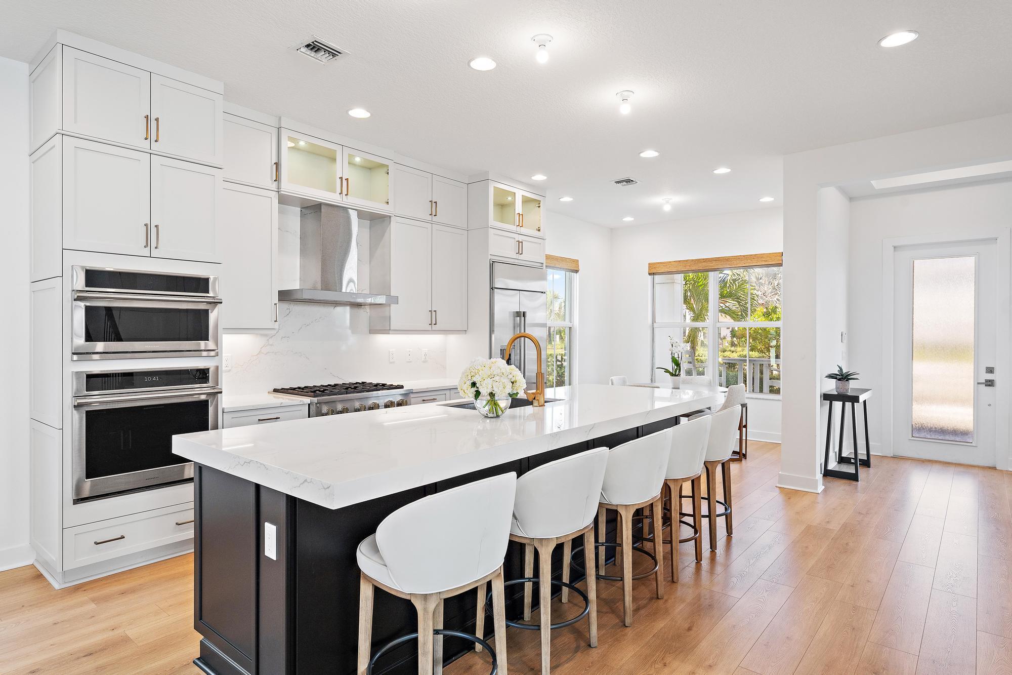 ALTON NEIGHBORHOOD - Residential Lease