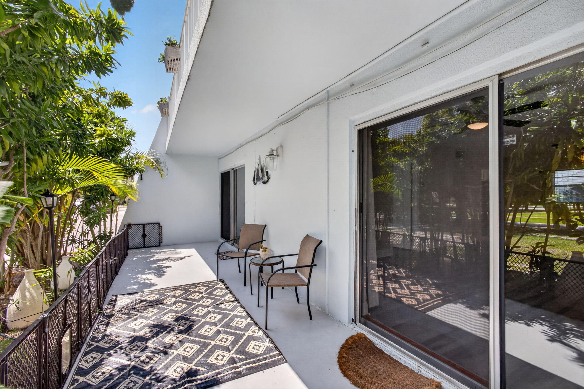 LORI-LYNN CONDO - Residential