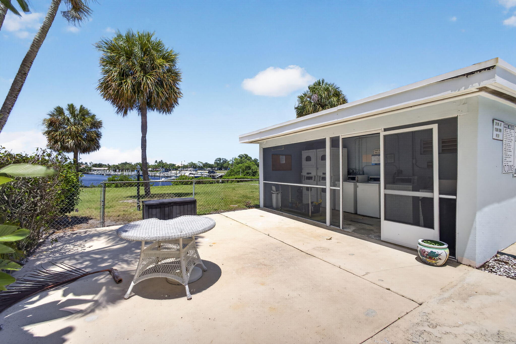 LORI-LYNN CONDO - Residential
