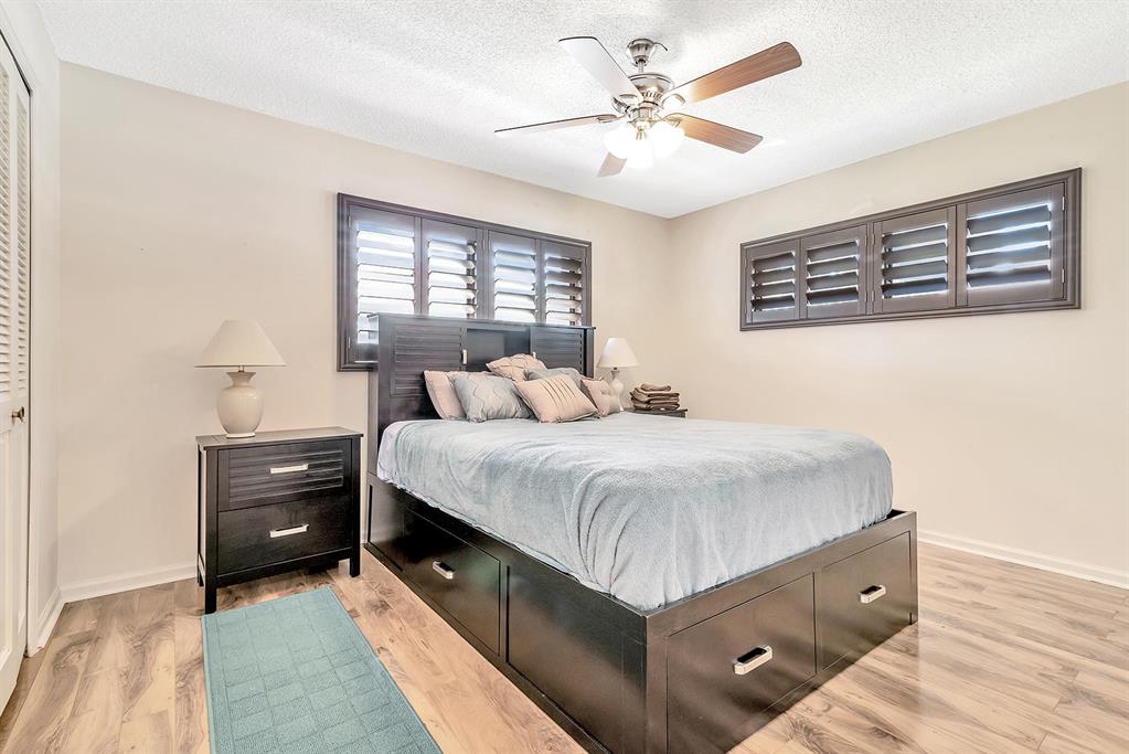 GREENTREE VILLAS CONDO - Residential