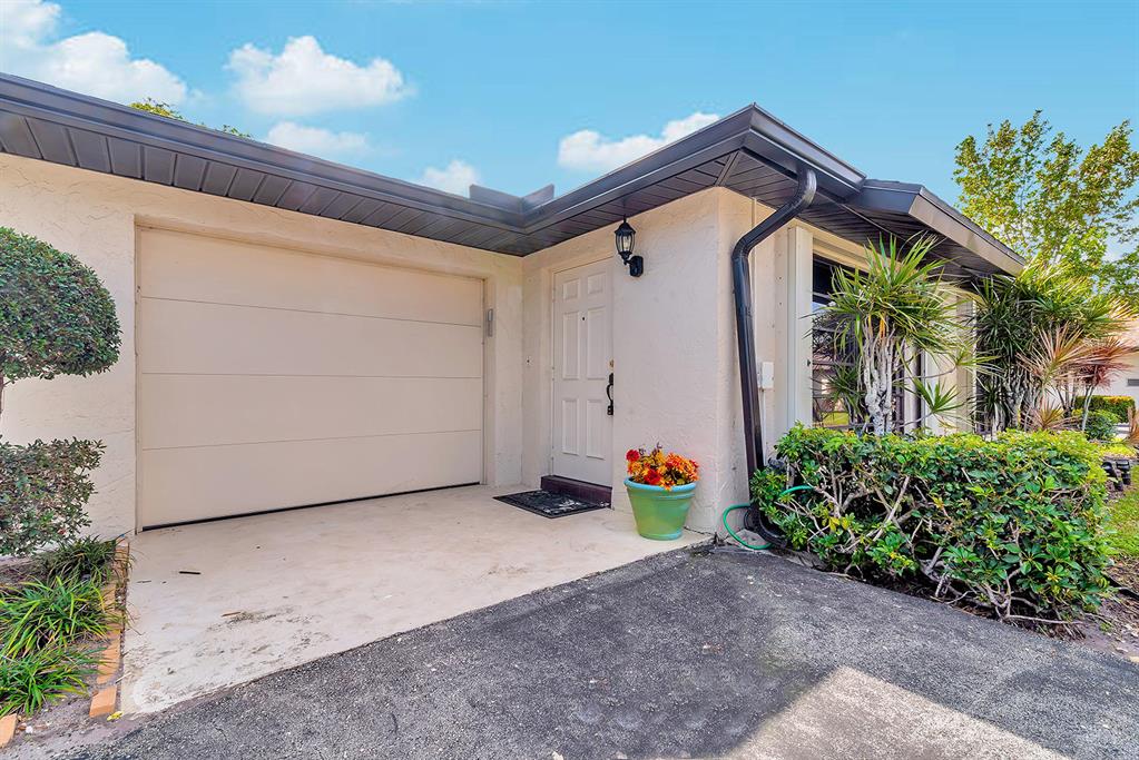 GREENTREE VILLAS CONDO - Residential