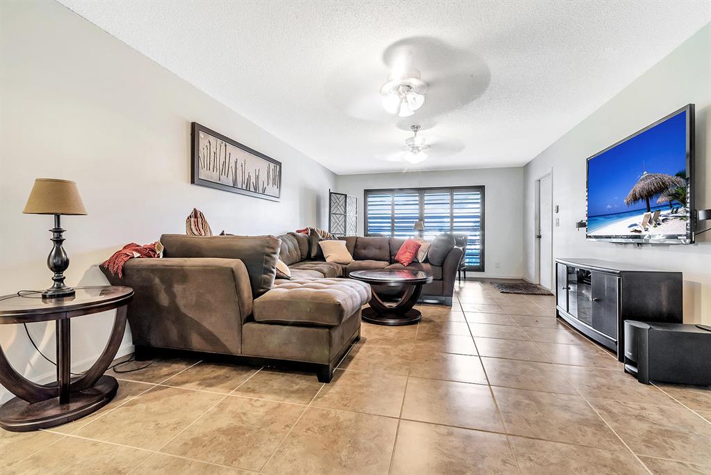 GREENTREE VILLAS CONDO - Residential