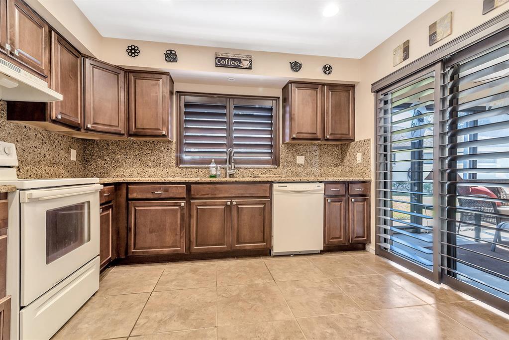 GREENTREE VILLAS CONDO - Residential