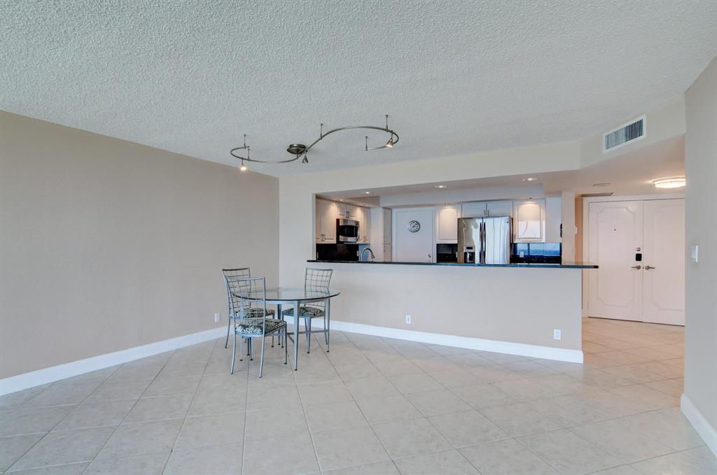 THREE THOUSAND CONDO - Residential