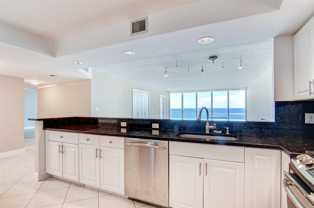 THREE THOUSAND CONDO - Residential