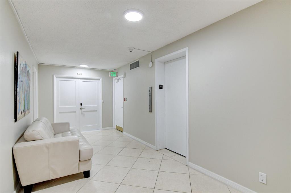 THREE THOUSAND CONDO - Residential