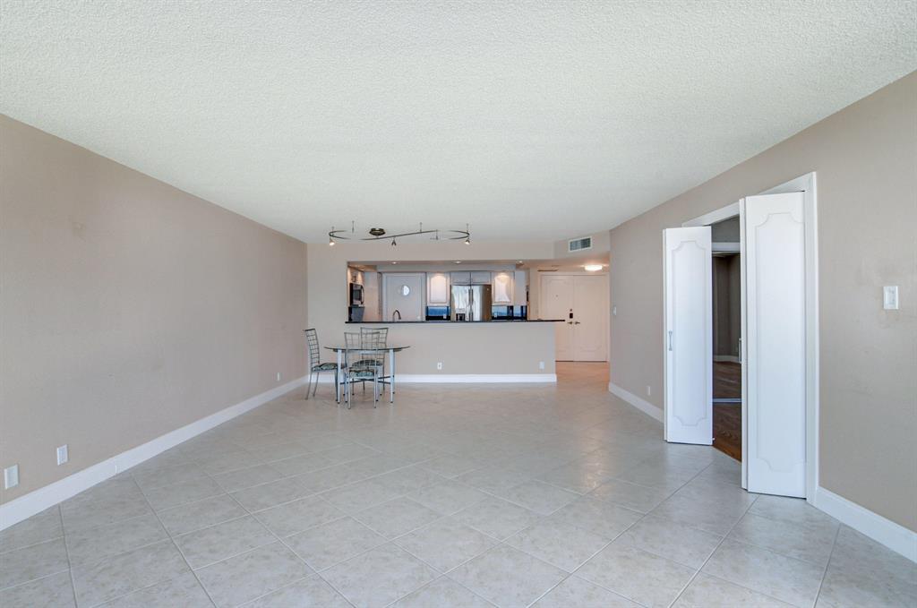 THREE THOUSAND CONDO - Residential