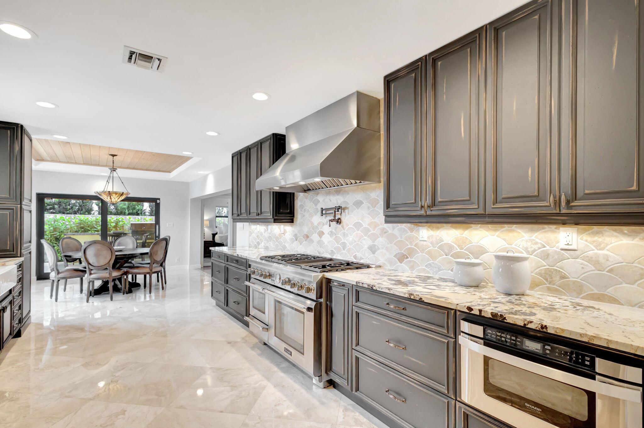 PIRATES COVE - Residential