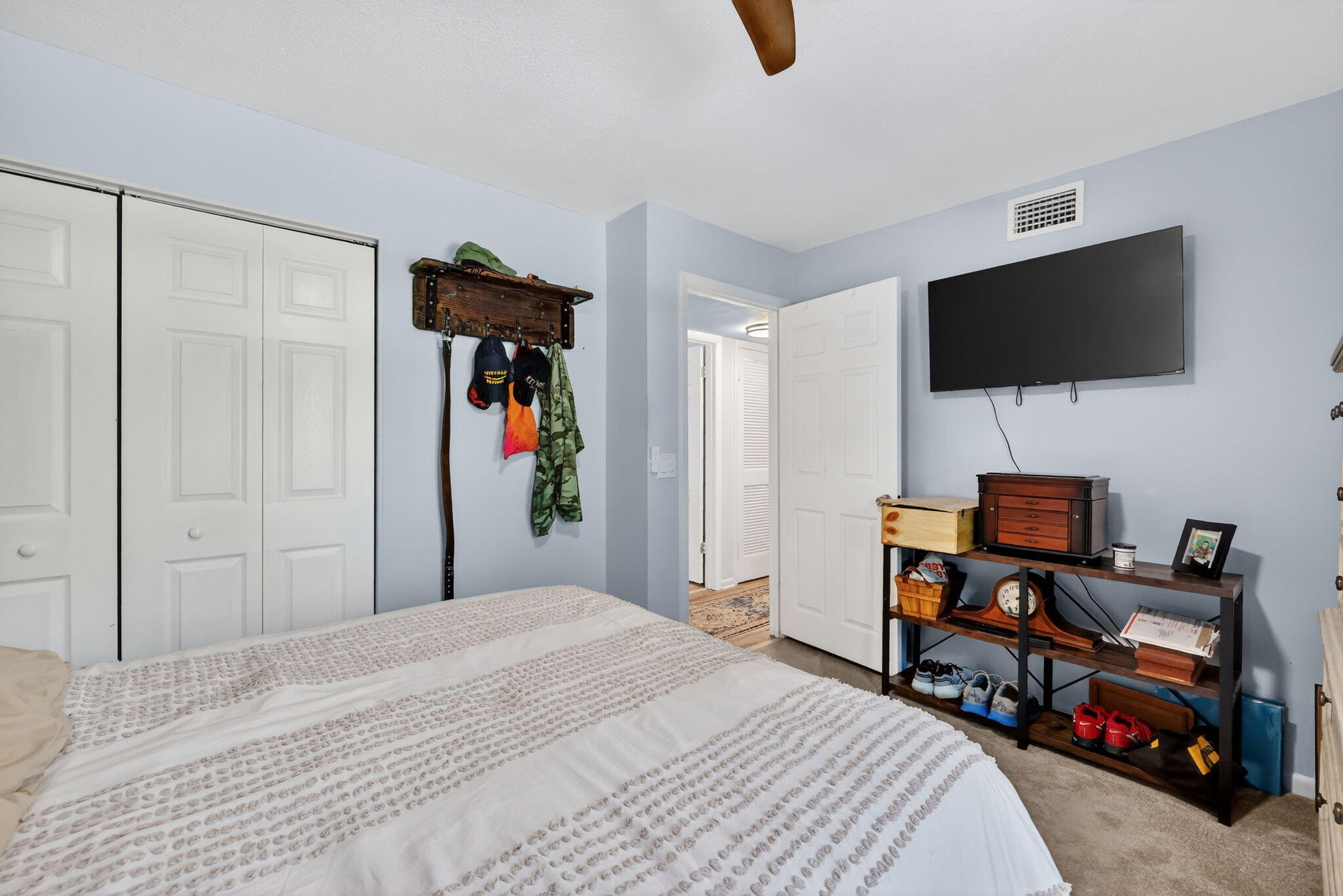 TWIN LAKES SOUTH & TOWN VILLAS CONDO - Residential