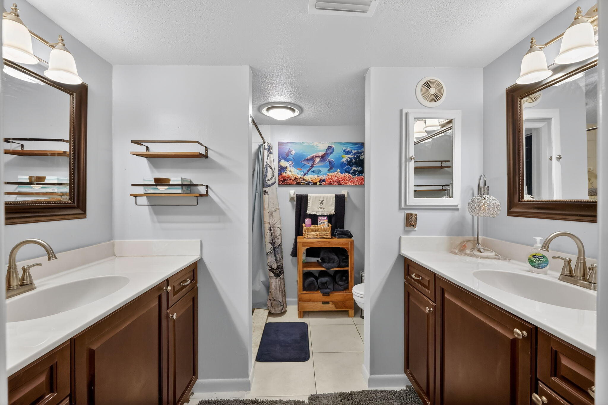 TWIN LAKES SOUTH & TOWN VILLAS CONDO - Residential