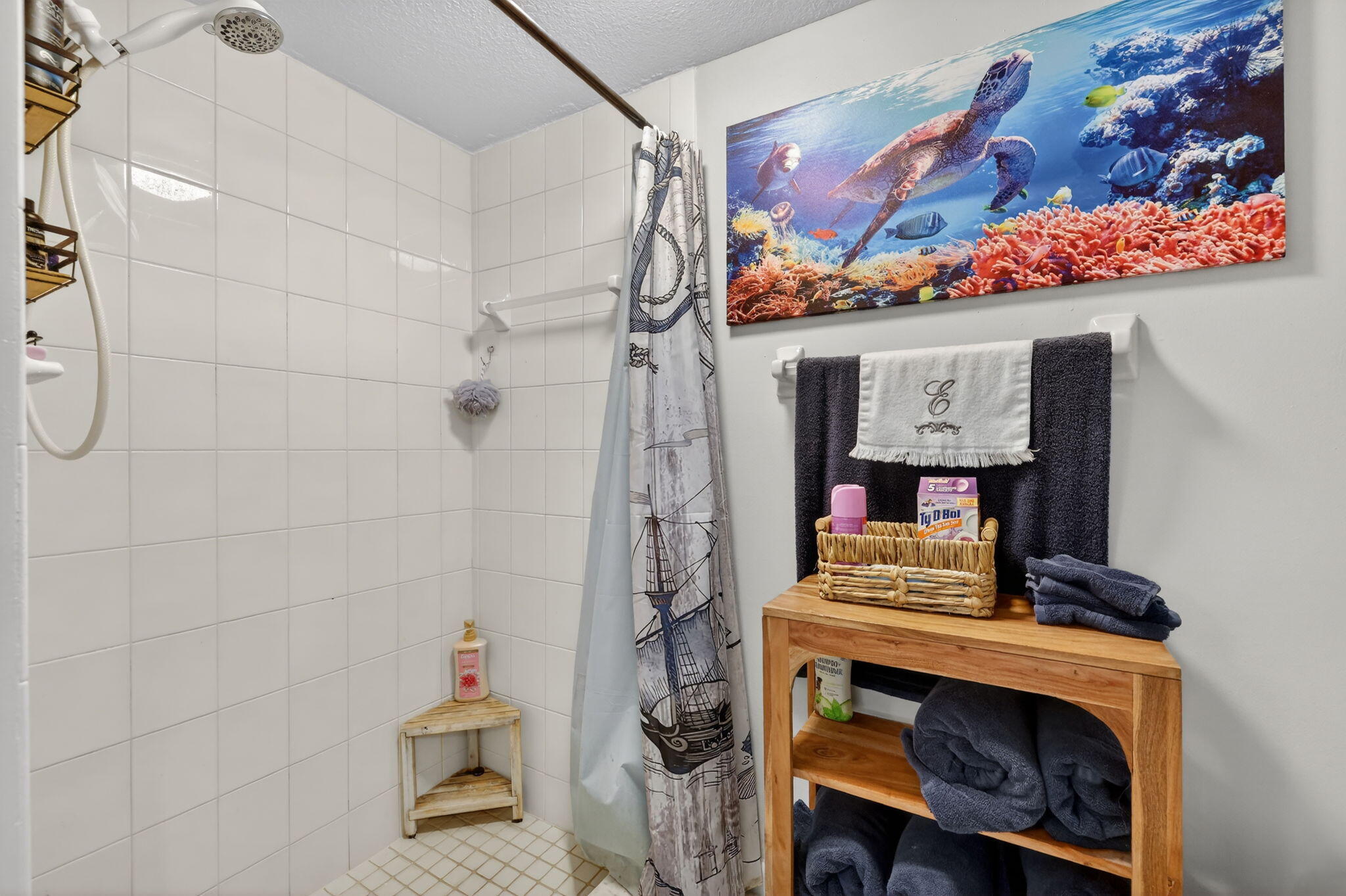 TWIN LAKES SOUTH & TOWN VILLAS CONDO - Residential