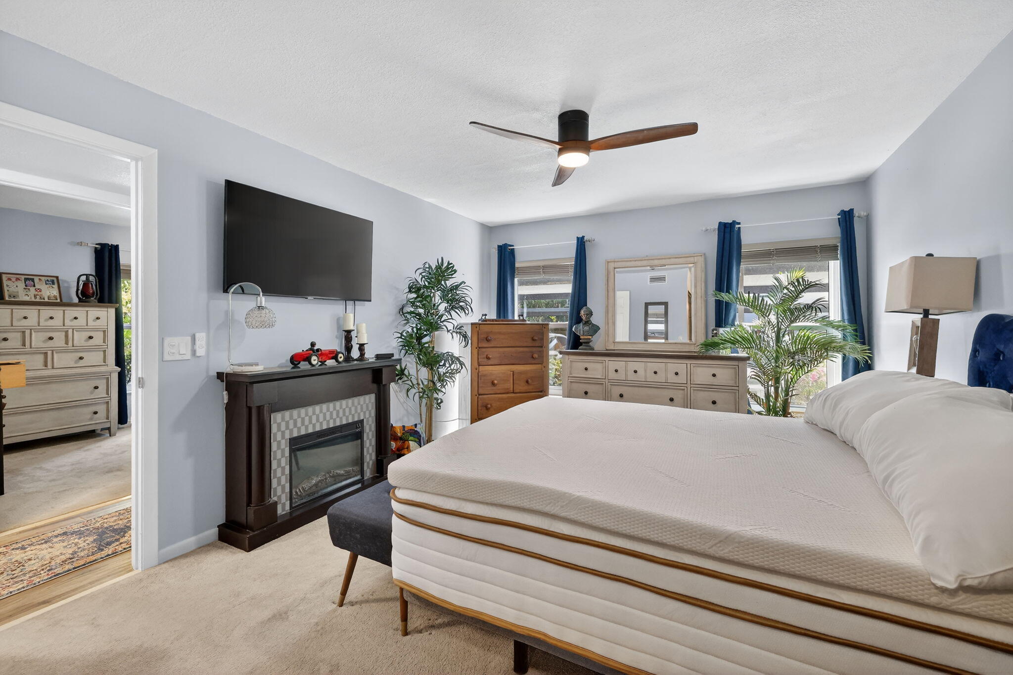 TWIN LAKES SOUTH & TOWN VILLAS CONDO - Residential