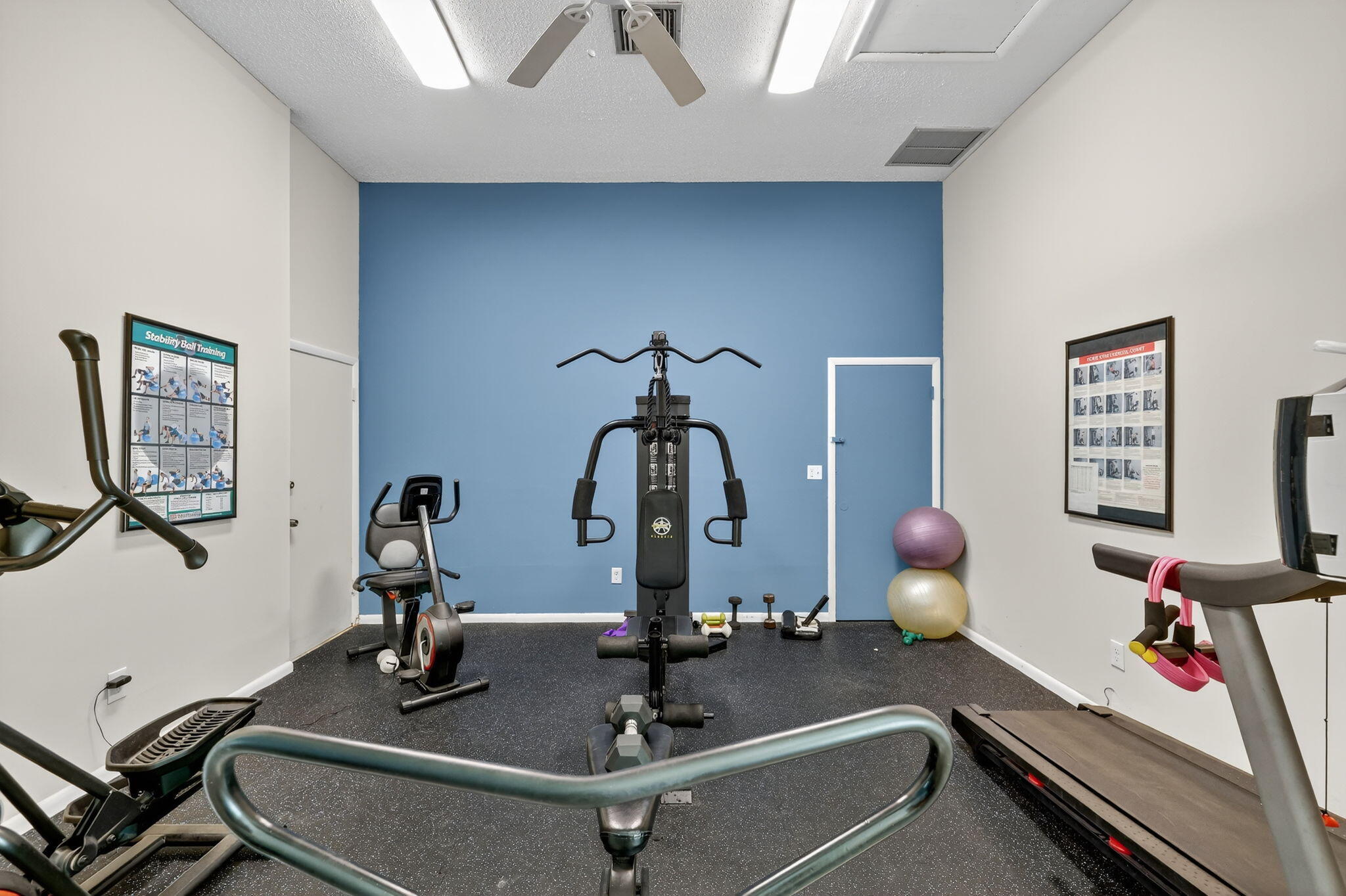 TWIN LAKES SOUTH & TOWN VILLAS CONDO - Residential