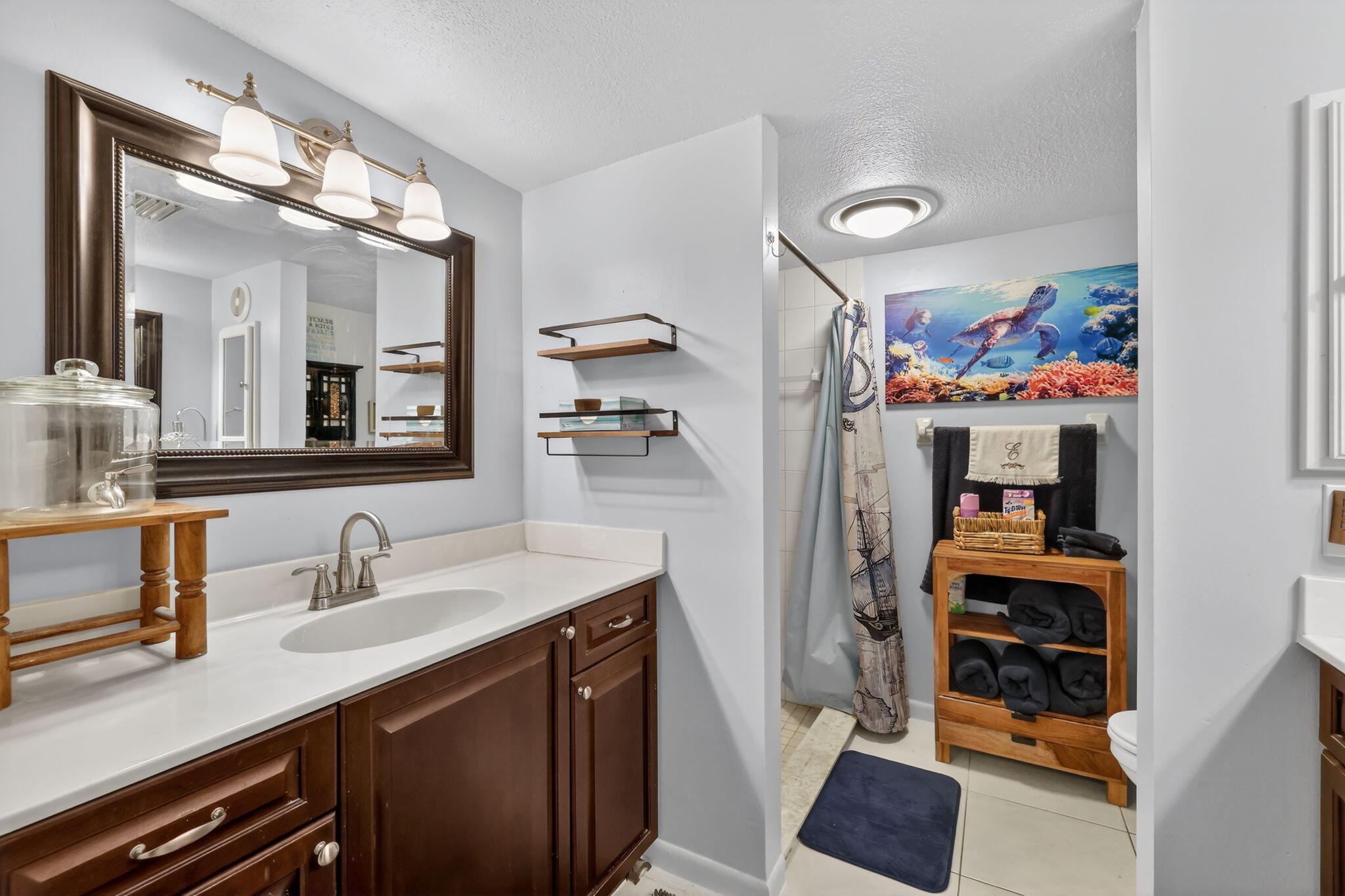 TWIN LAKES SOUTH & TOWN VILLAS CONDO - Residential