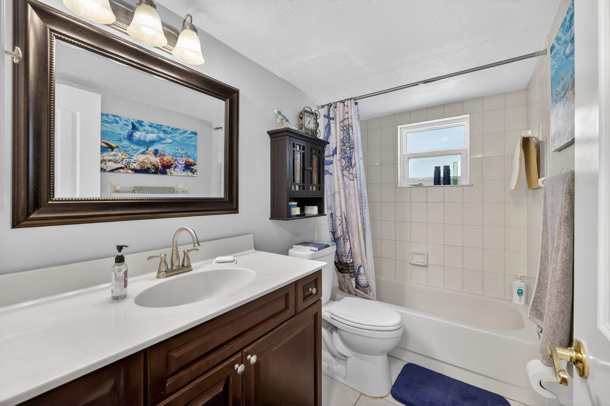 TWIN LAKES SOUTH & TOWN VILLAS CONDO - Residential