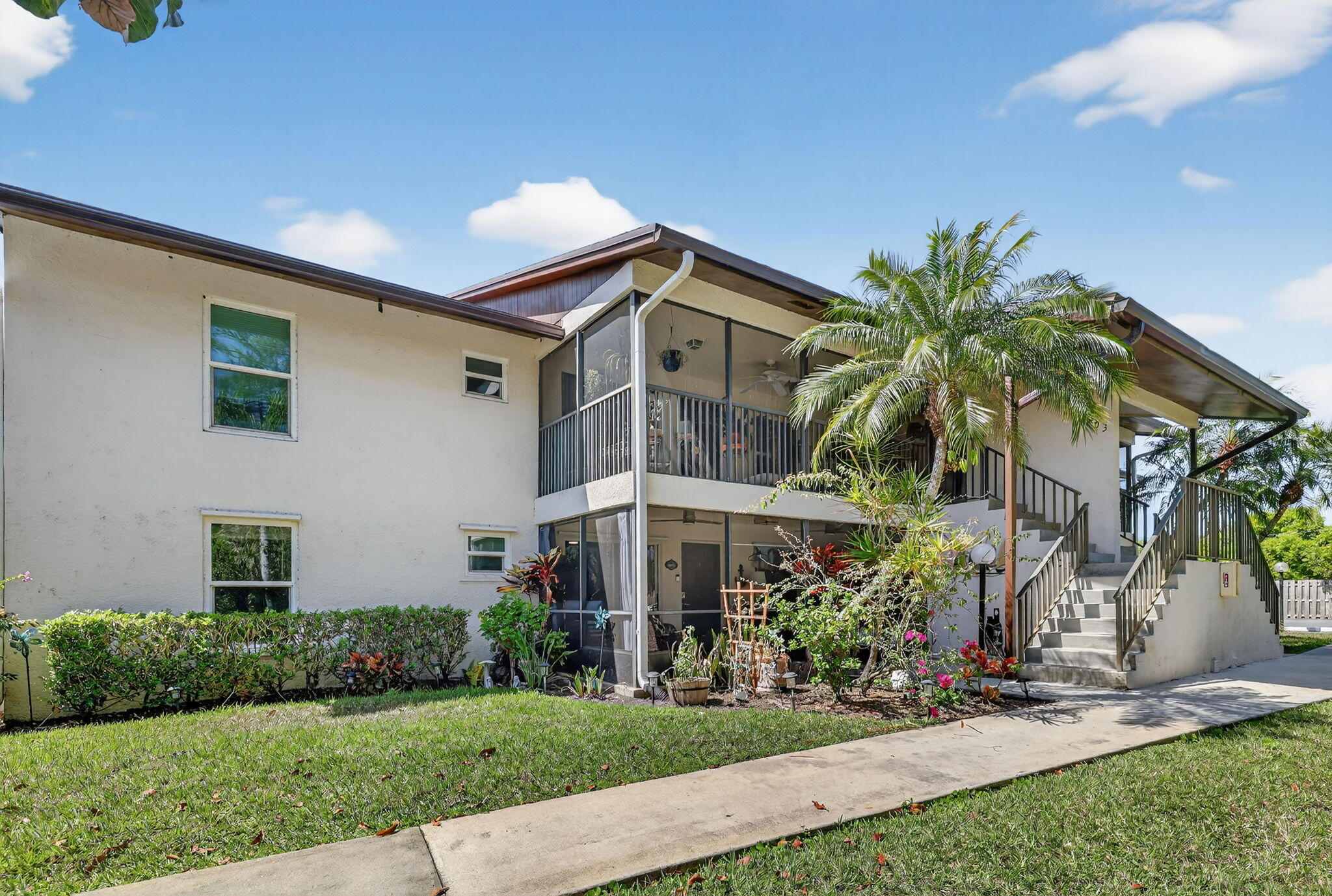 TWIN LAKES SOUTH & TOWN VILLAS CONDO - Residential