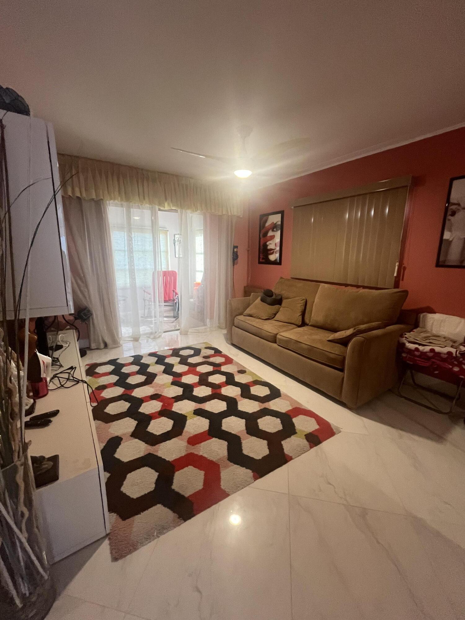 KINGS POINT - Residential