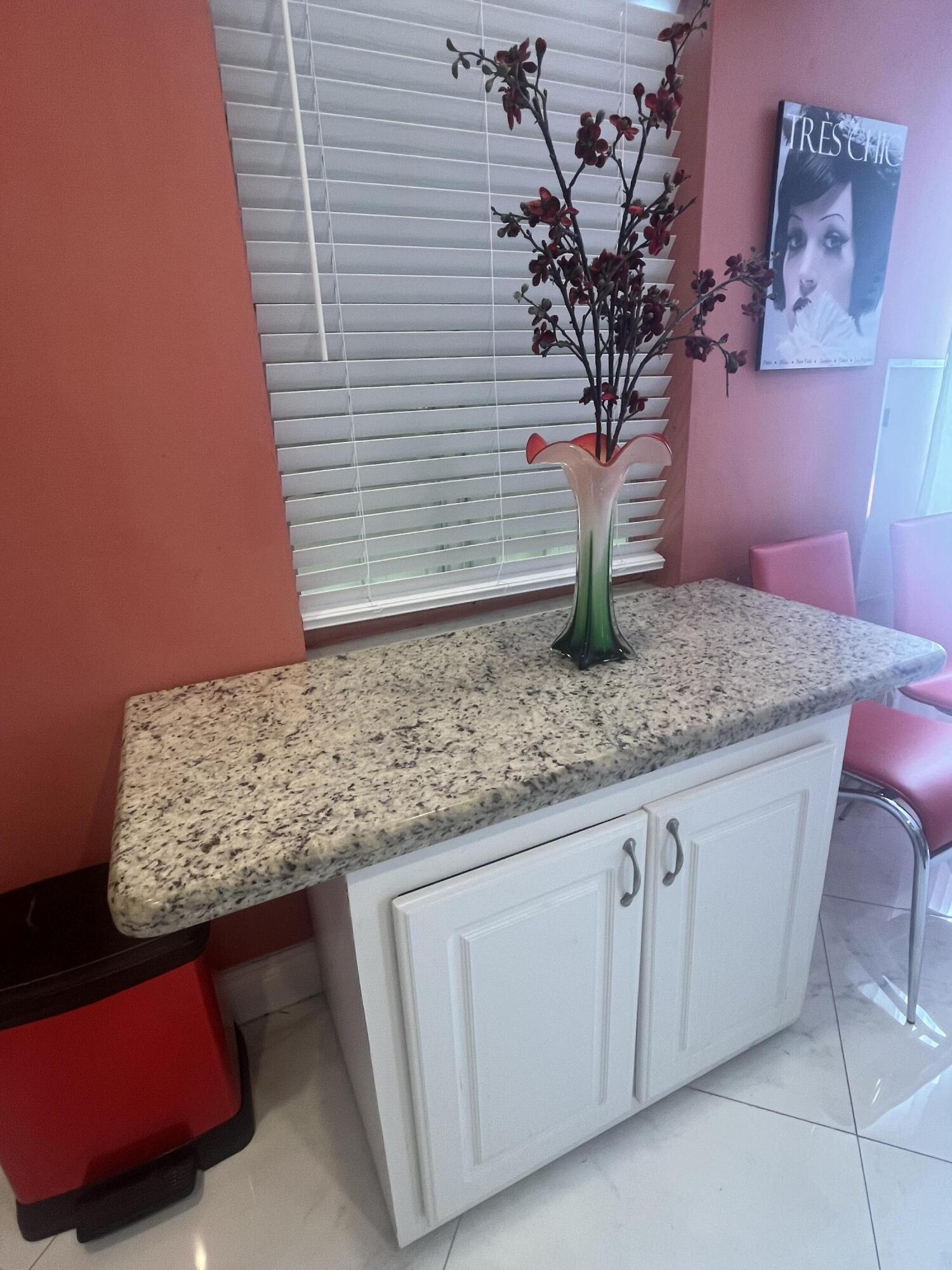 KINGS POINT - Residential