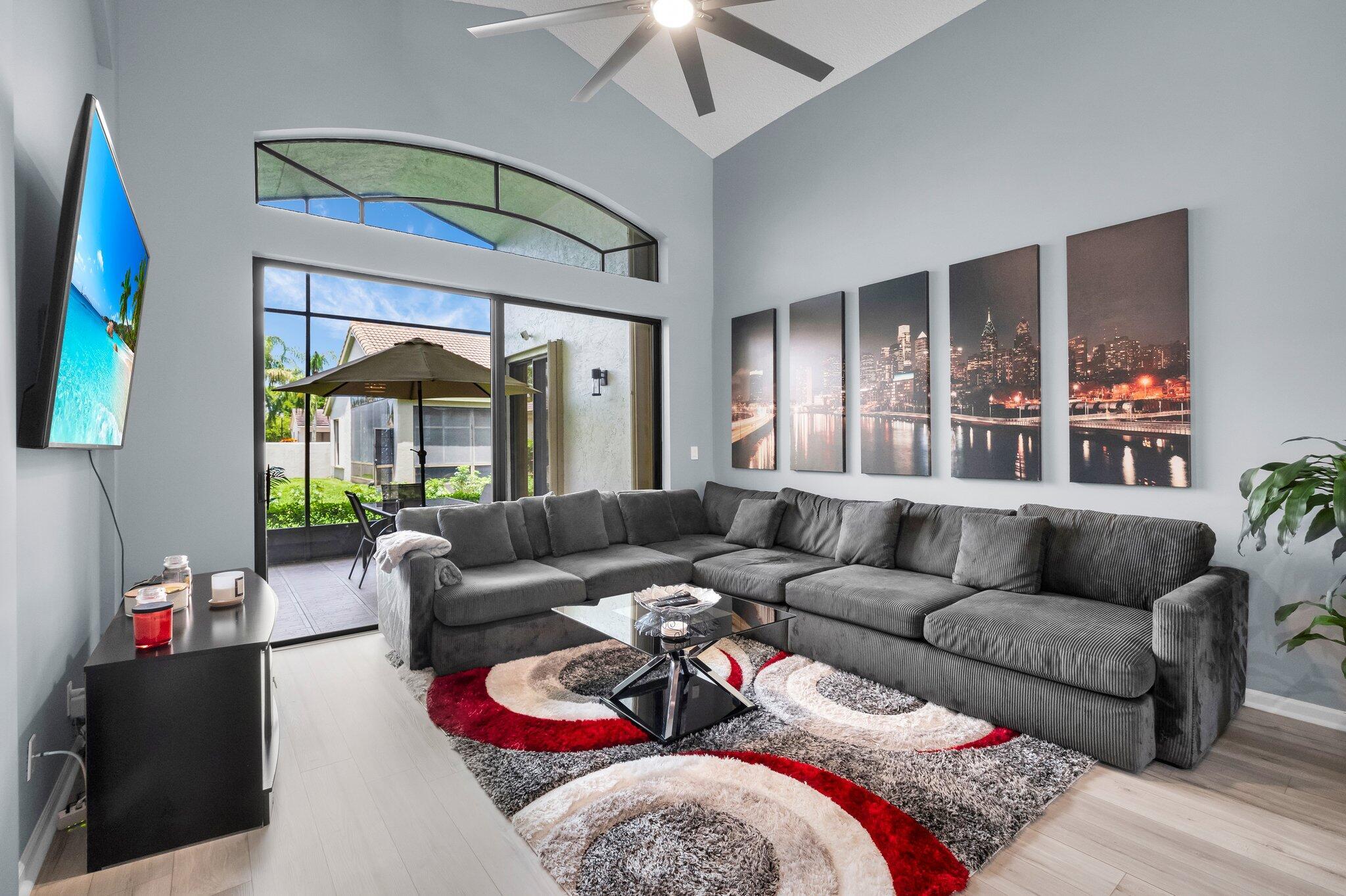 10393 Lexington Circle S