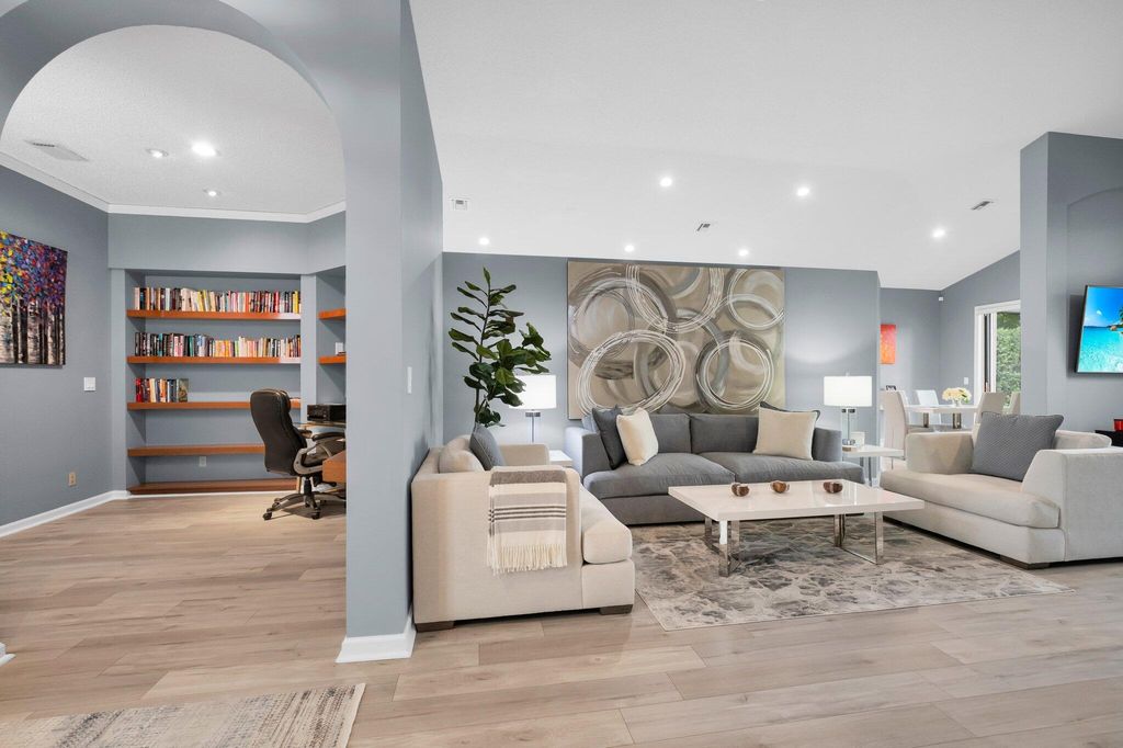 Photo of 10393 Lexington Circle S, Boynton Beach, FL 33436 (MLS # R11143372)