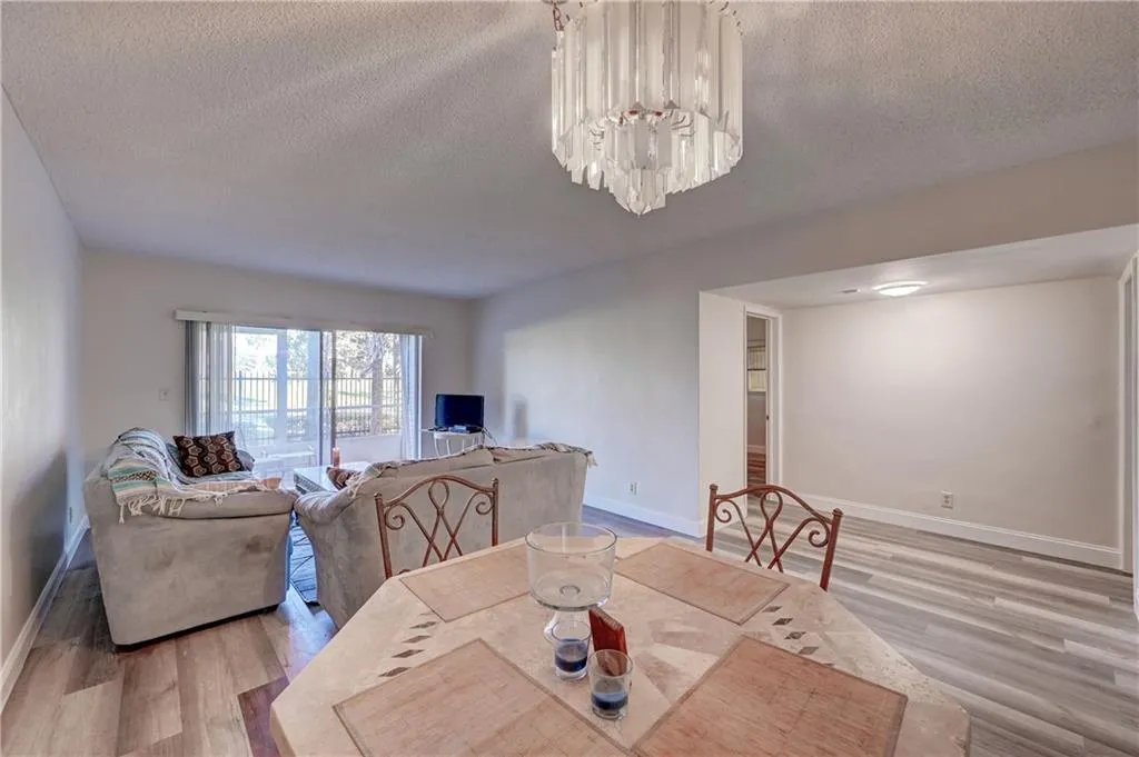 1001 Hillcrest Ct Unit 103  