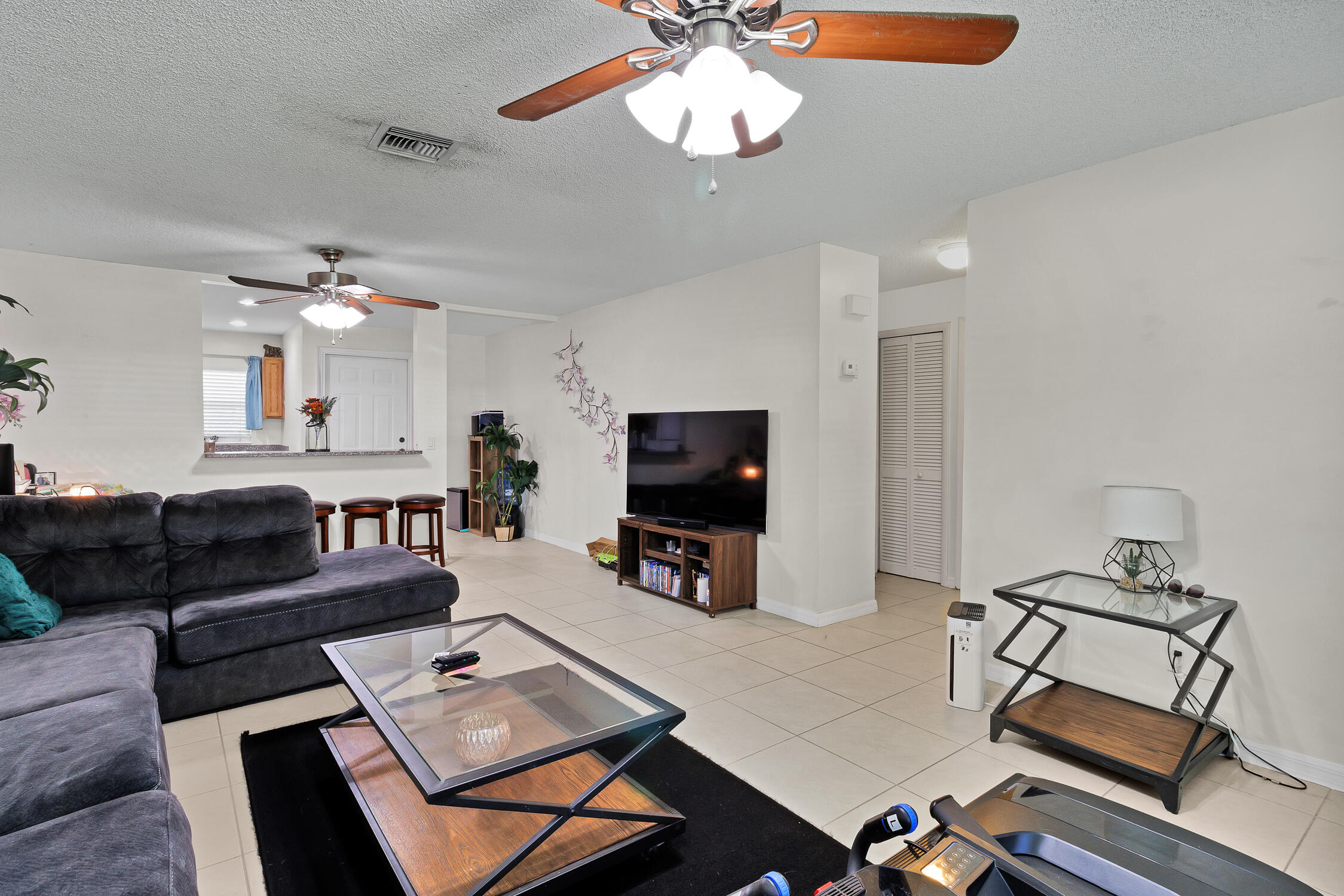 VANTRICIAN SUBDIVISION - Residential Income