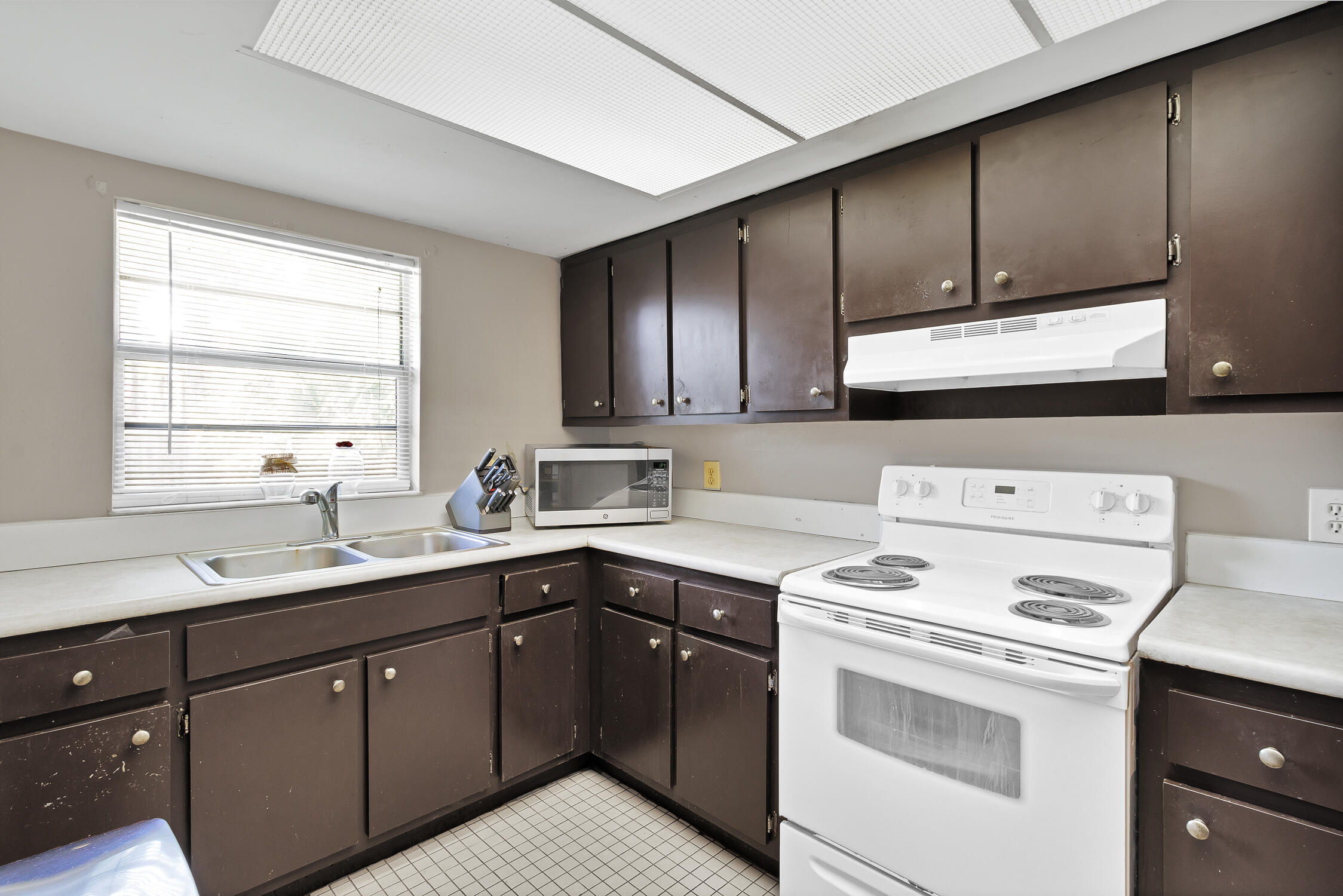 VANTRICIAN SUBDIVISION - Residential Income