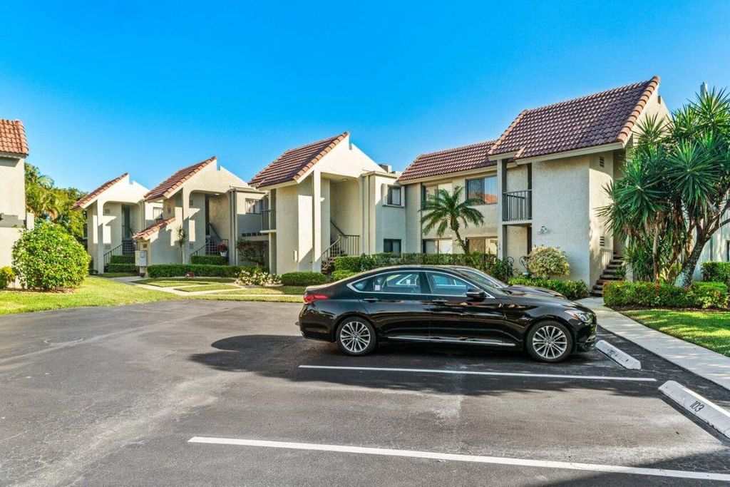 Photo of 5589 Fairway Park Drive #202, Boynton Beach, FL 33437 (MLS # R11144496)