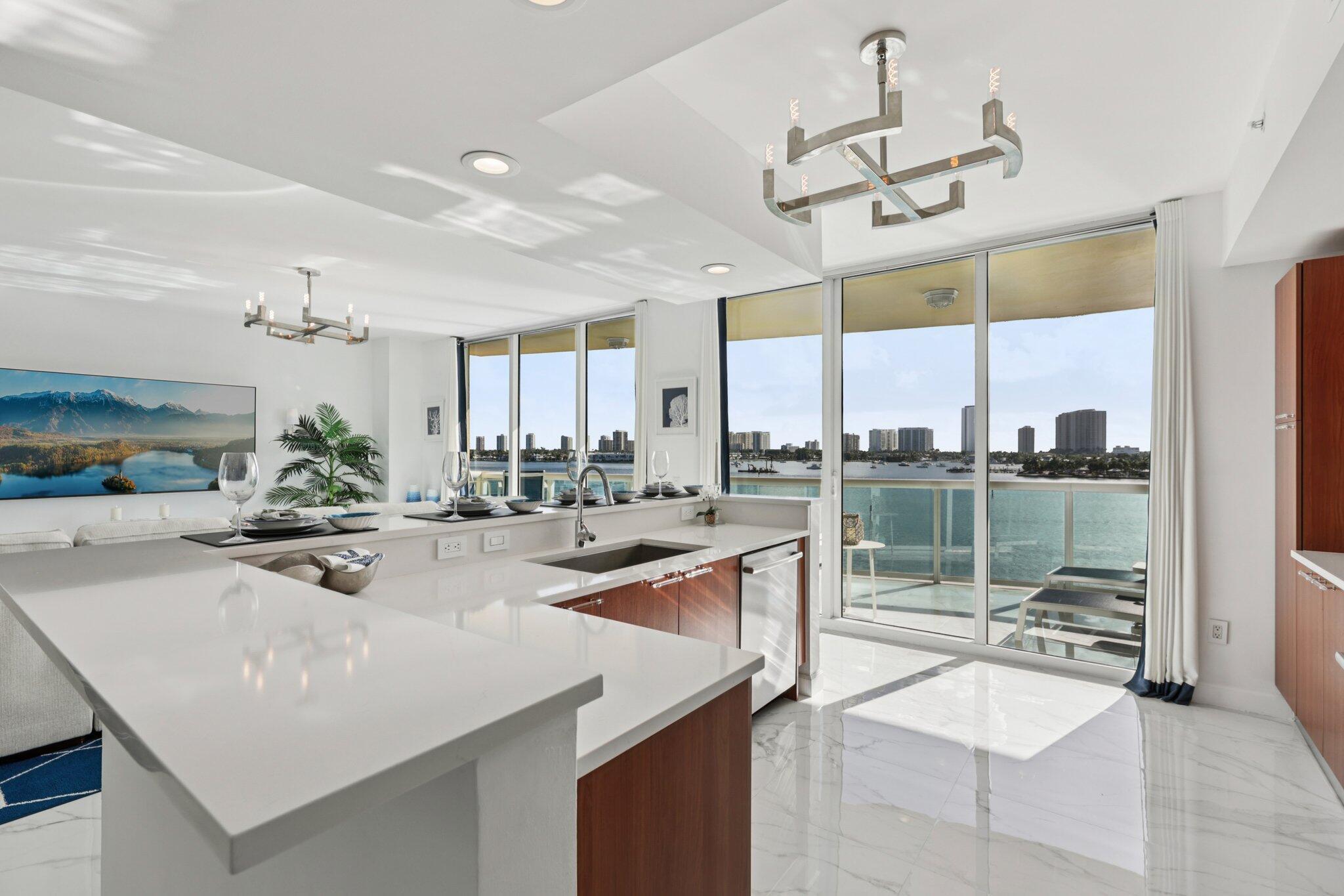 MARINA GRANDE RIVIERA BEA - Residential