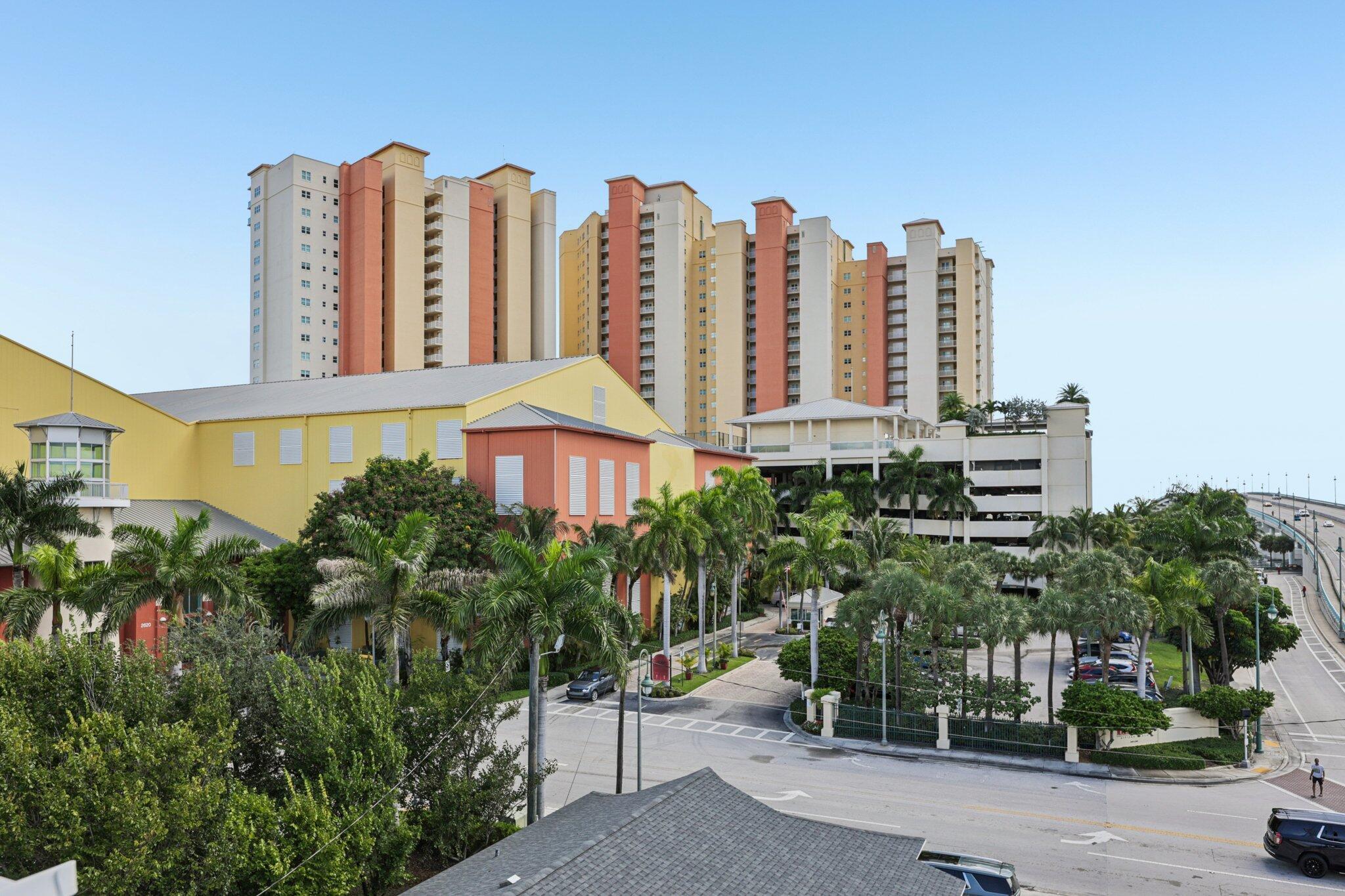 MARINA GRANDE RIVIERA BEA - Residential