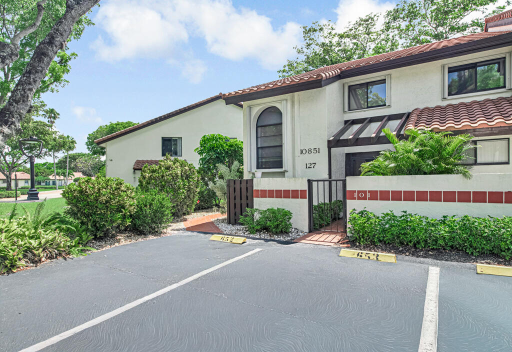 PALM CHASE CONDO - Residential