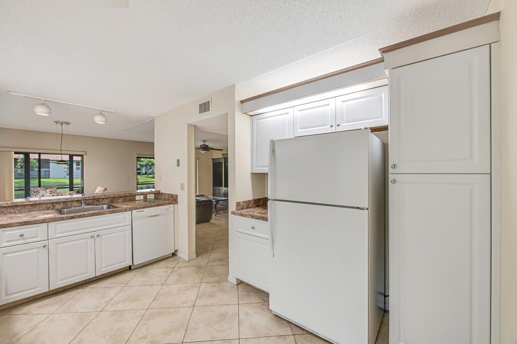 PALM CHASE CONDO - Residential