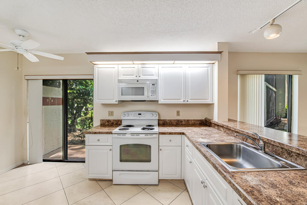PALM CHASE CONDO - Residential