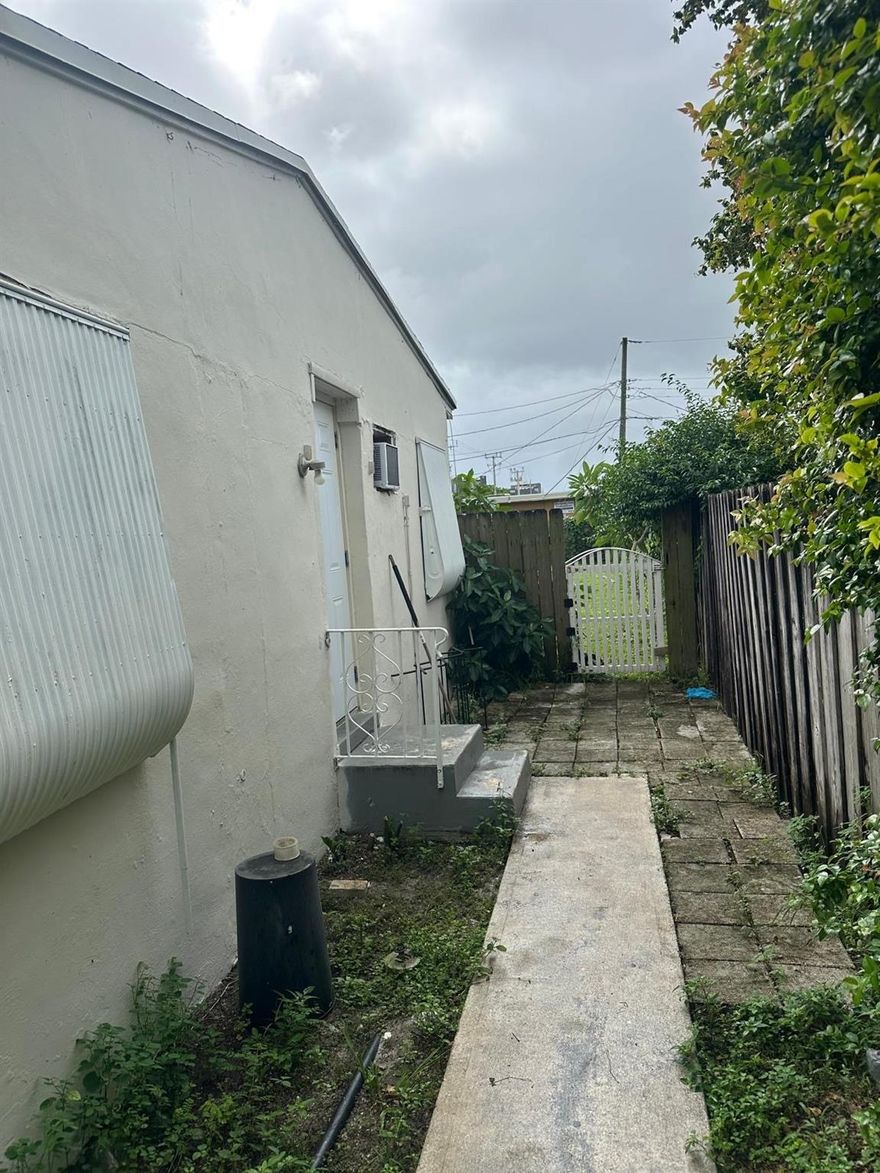 Room for rent , partially furnished with independent entry and full bathroom.