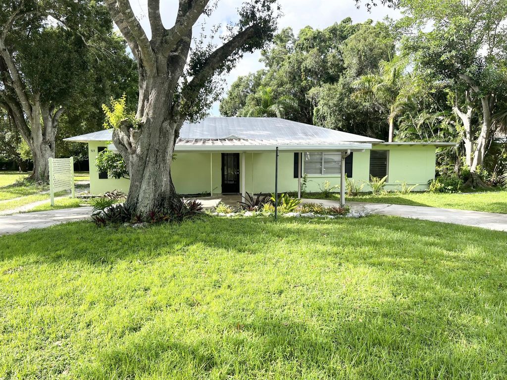 Photo of 515 SW South Carolina Drive, Stuart, FL 34994 (MLS # R10914633)