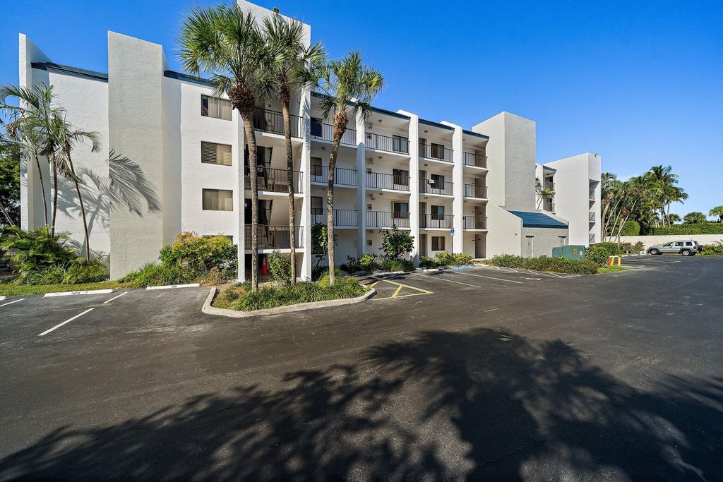 Photo of 1605 S Us Highway 1 #F405, Jupiter, FL 33477 (MLS # R10799174)