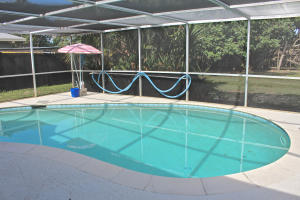 LAWN LAKE - Residential